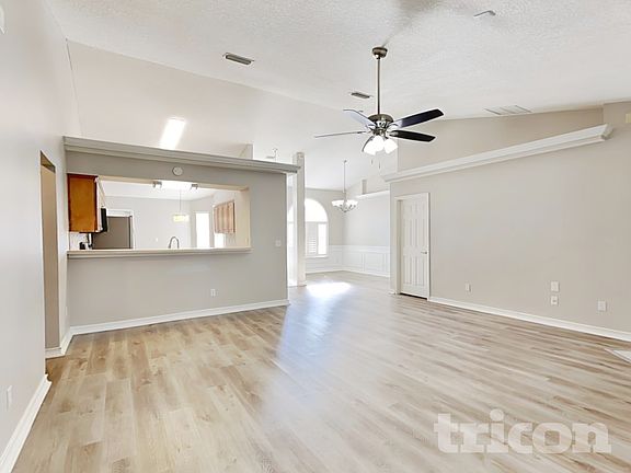 2nd image of 2968 Majestic Oaks Ln