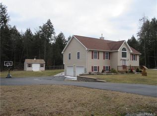 18 Cara Ct, Hurleyville, NY 12747