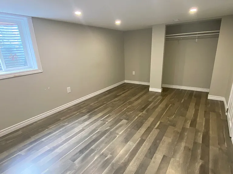 1201 Afton Dr #4 — Photo 2