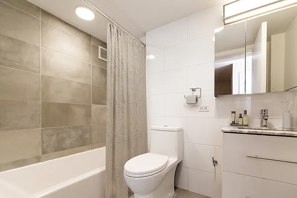 Rented by Residently USA, LLC | media 29