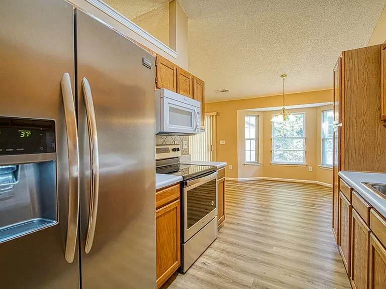 17 Waterfield Ct — Photo 31