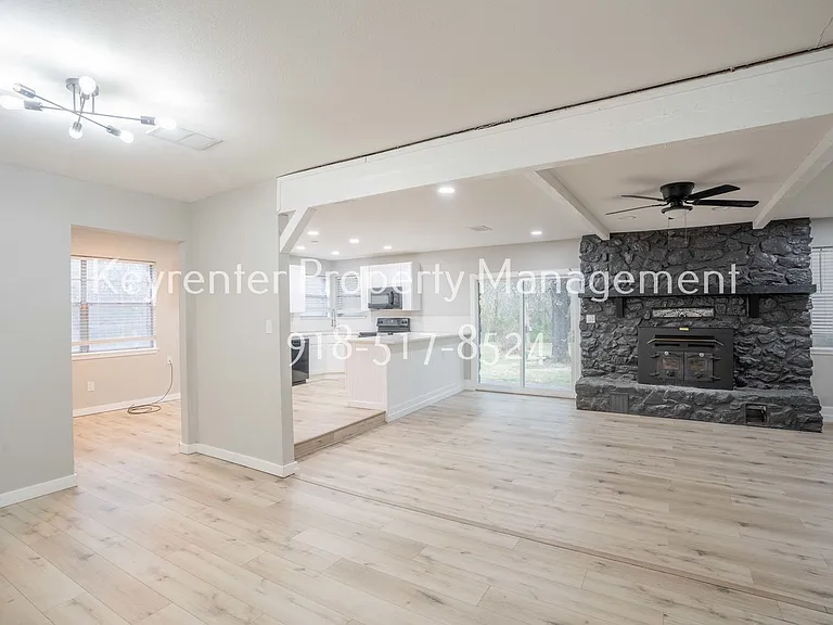 32044 E 724th Ter — Photo 4
