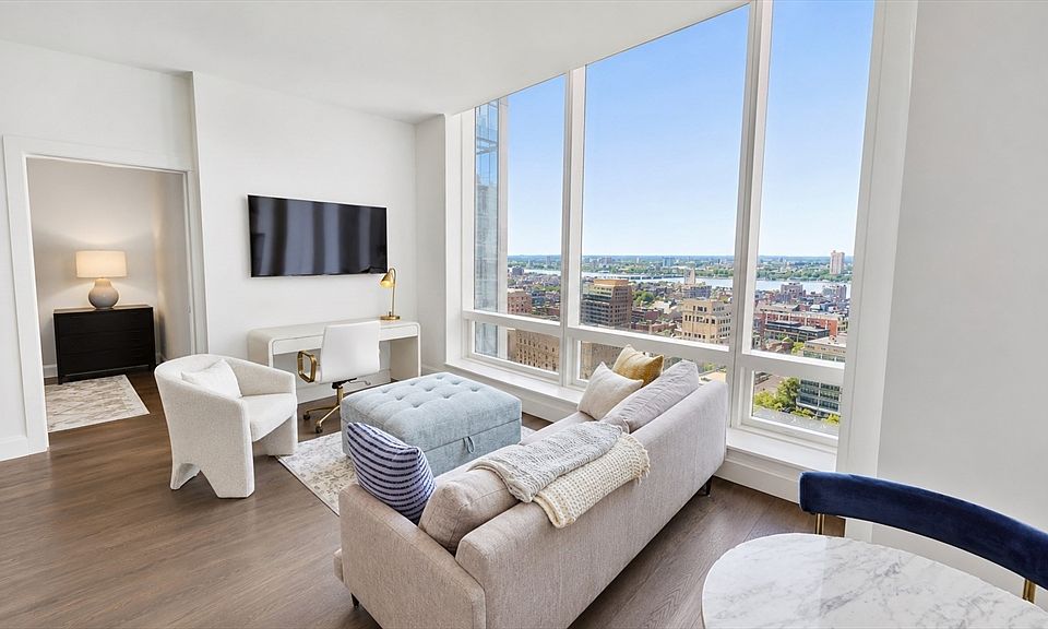 1st image of 430 Stuart St #21D