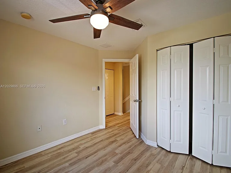 1904 SW 60th Ave — Photo 17