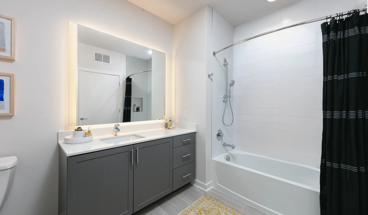 2 bed, 1140 sqft, $3,335 — Photo 3