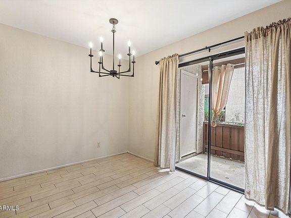 5th image of 3102 E CLARENDON Avenue #106