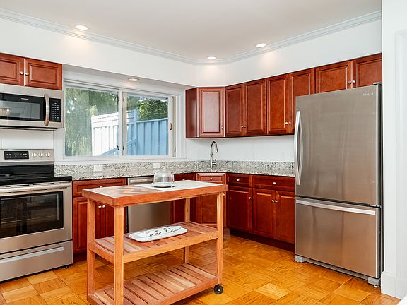 3rd image of 19 Norwood Farms Rd #2R