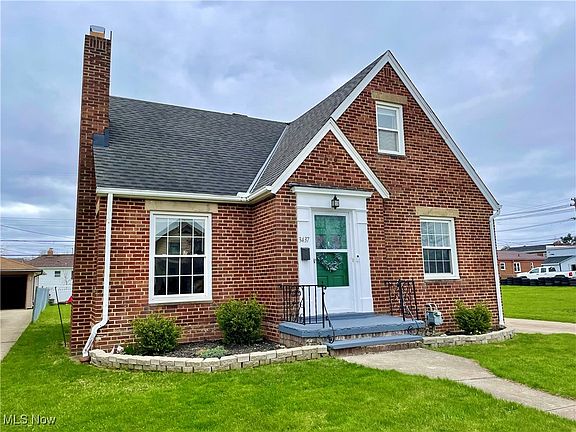 2nd image of 3437 Parklane Dr
