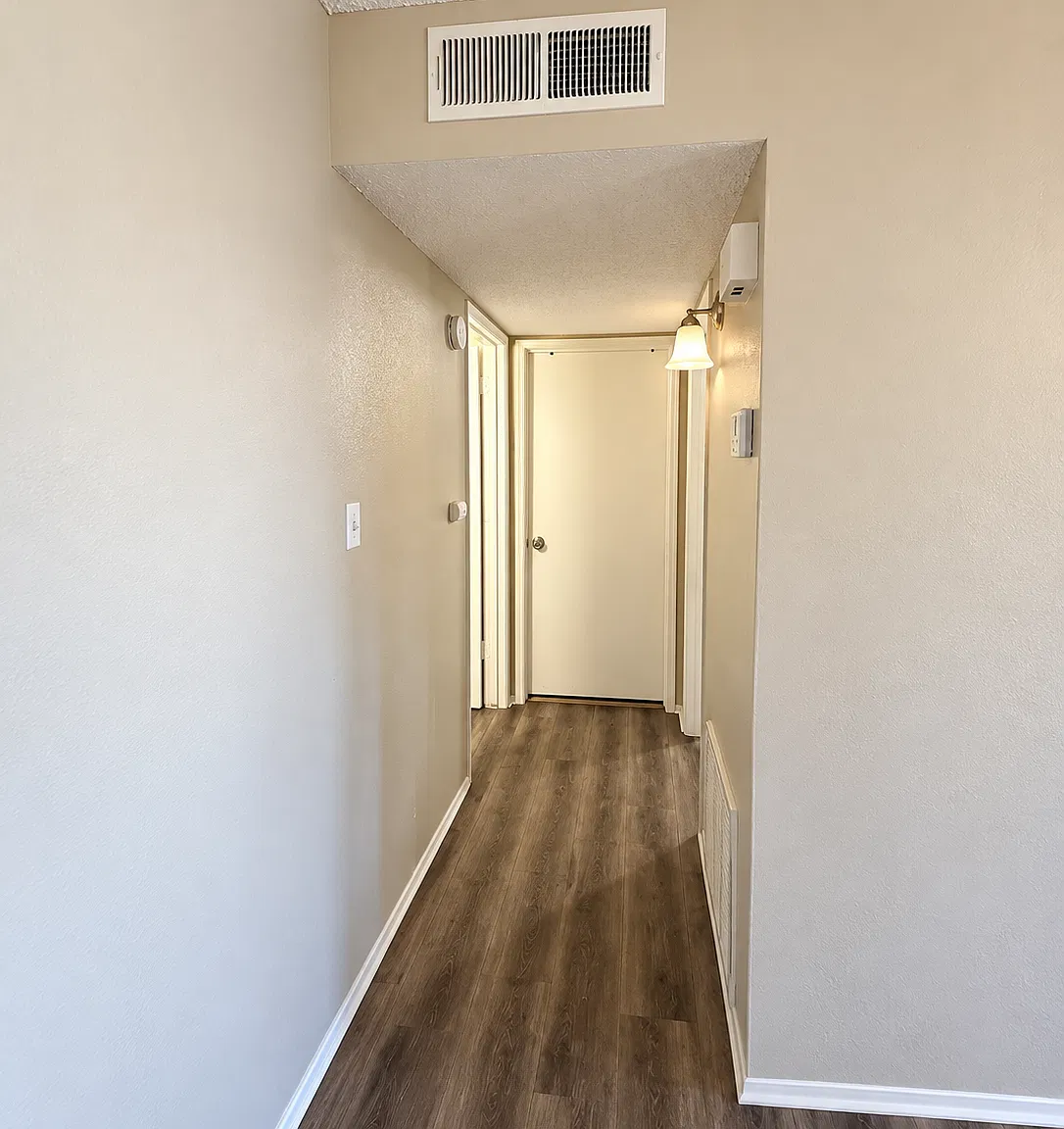 2 bed, 850 sqft, $1,500 — Photo 4