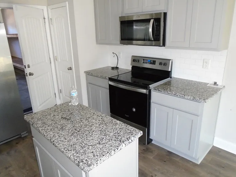 2240 Mannington Dr — Photo 4