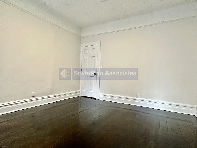 209 W 108th St #5 — Photo 8