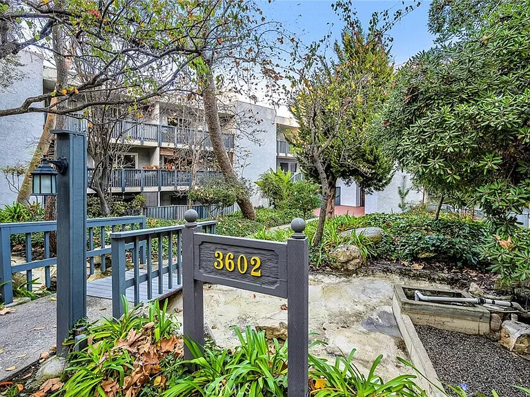 3602 W Estates Ln #301 — Photo 35