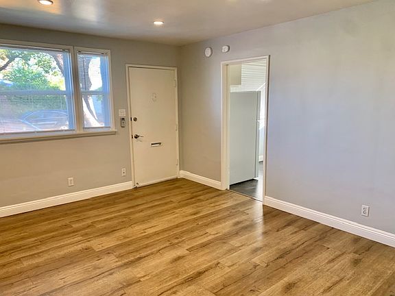 4th image of 2513 Tulare Ave #1