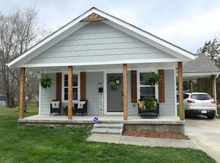 902 S Butler Dr, Harrisonville, MO 64701