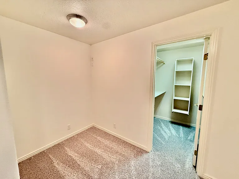 1774 N Sevenoaks Way — Photo 21