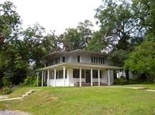 457 W Houston St, Jasper, TX 75951