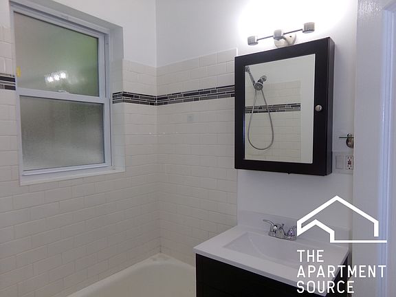 4th image of 2176 W Giddings St #1