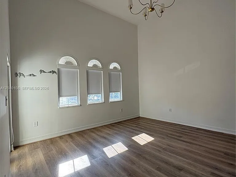 18410 NE 30th Ave #18410 — Photo 16