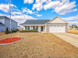5306 Woodpecker Dr, Hope Mills, NC 28348