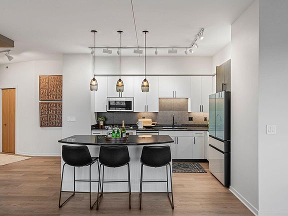 3rd image of 111 4th Ave N APT 602
