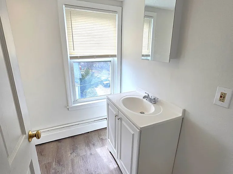22 Johnson Street — Photo 4