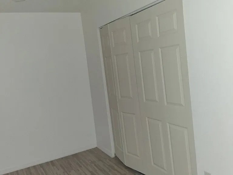 1205 Pleasant Oaks Ct #1205 — Photo 16