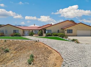 8636 Riggins Rd, Phelan, CA 92371