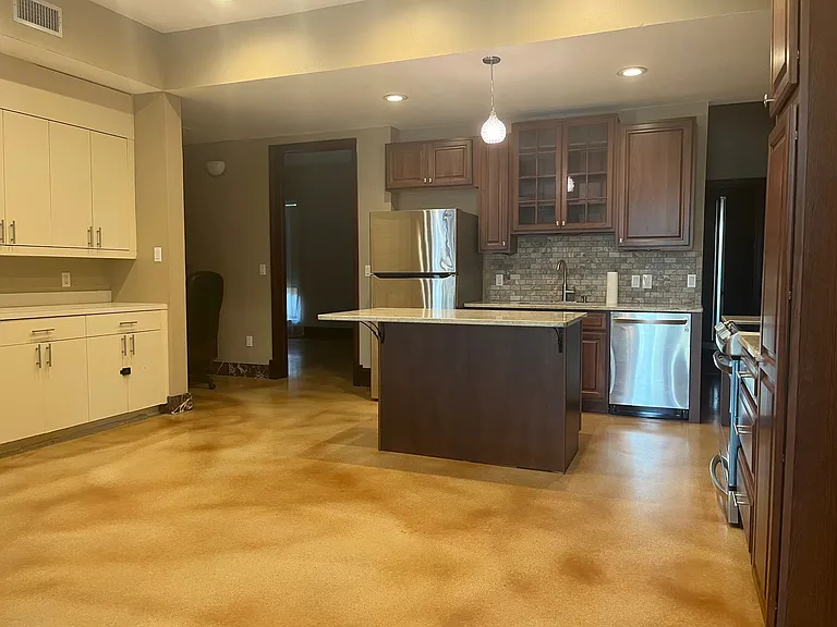 11646 N Oak Hills Pkwy #A — Photo 3