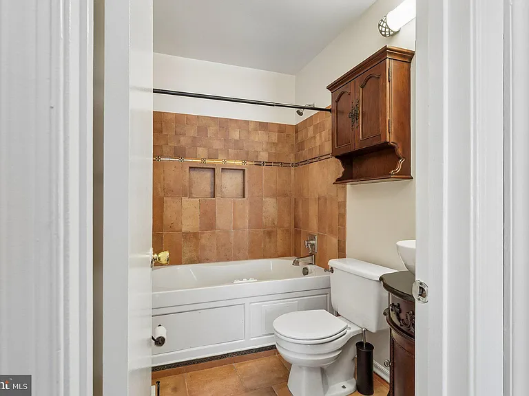 2313 Westport Ln — Photo 14