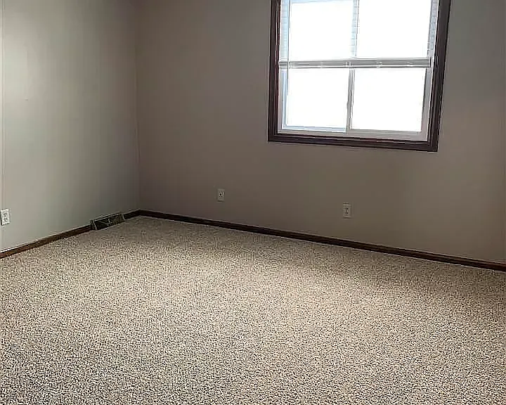 11336 Camden Ave — Photo 11