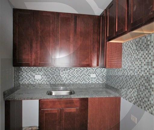 2nd image of 550 W Arlington Pl #550409