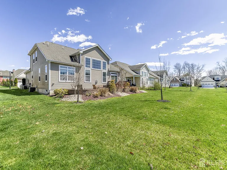 6 Michelangelo Dr S — Photo 47