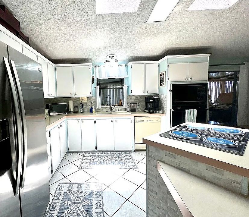 1st image of 3720 Buena Vista Way S