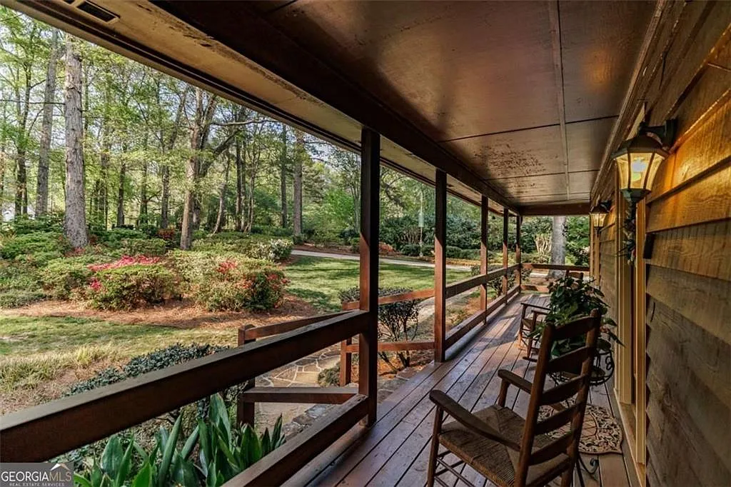 5 bed, 3.5 bath, 3798 sqft, $4,500 — Photo 4