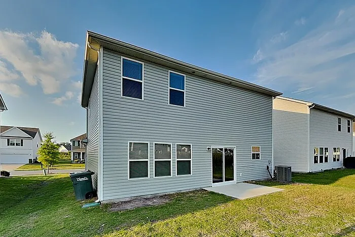 1045 Cloverdale Ct — Photo 18