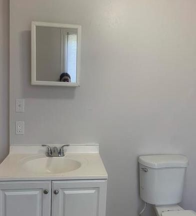 2nd image of 327 E Acacia St APT 1