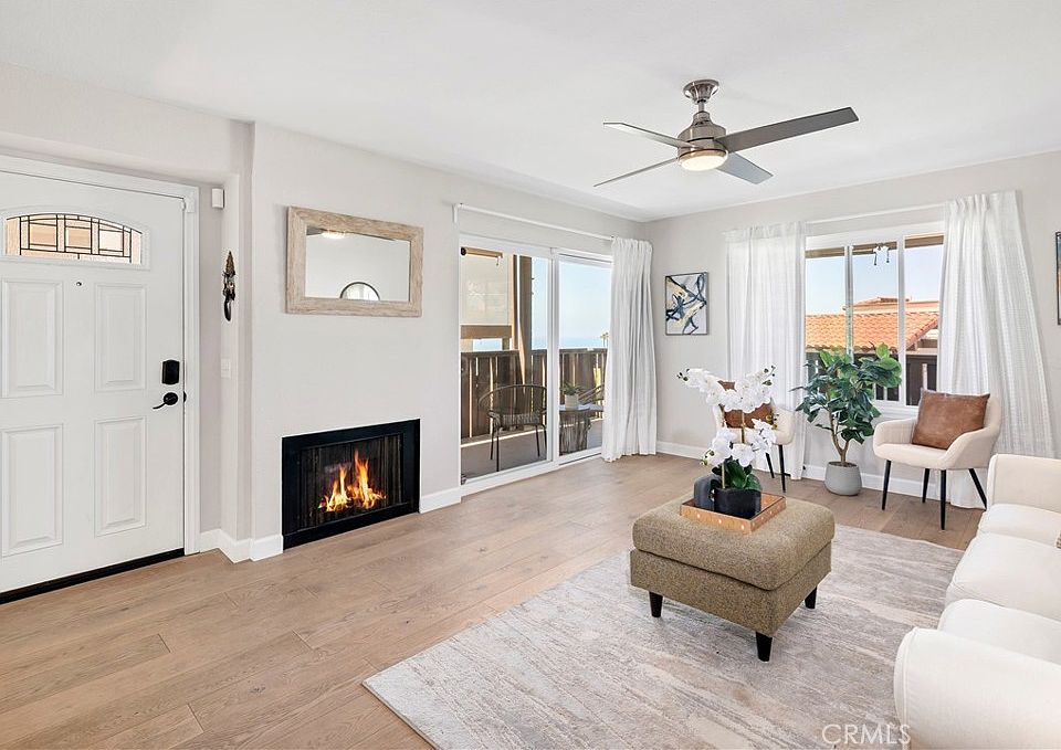 1st image of 881 Calle Pluma