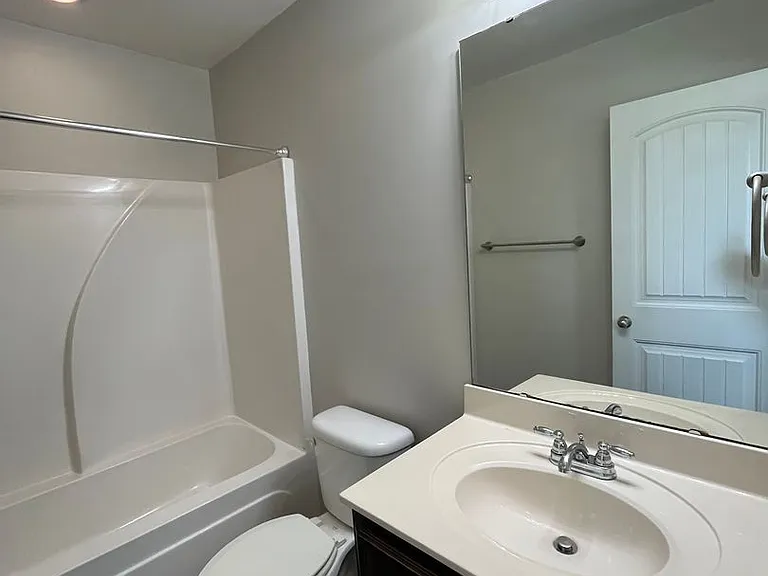 311 Glenlea Ln — Photo 14