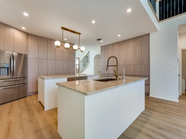 2344 Chenault Dr, Frisco, TX 75033