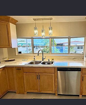 5th image of 966 Questa Ave E