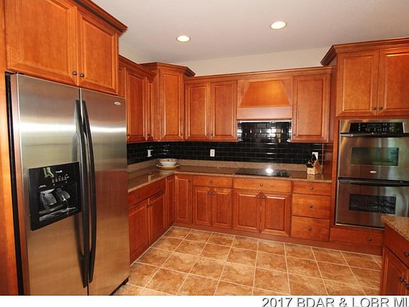 3rd image of 146 Cordoba Point