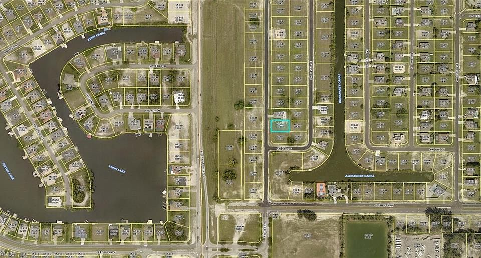 1st image of 427 SW 31st Pl