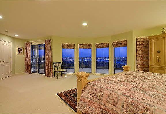 4th image of 2371 Constantine Pl