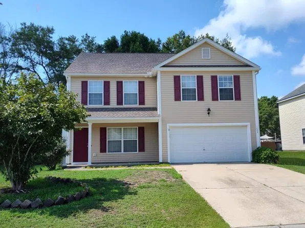 1009 Golden Aspen Dr, Moncks Corner, SC 29461