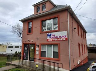 752 Grand Ave, Ridgefield, NJ 07657