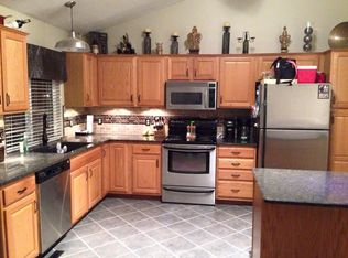 18654 V St, Omaha, NE 68135