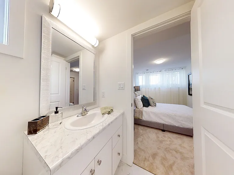 234 Edgevalley Rd #82 — Photo 6