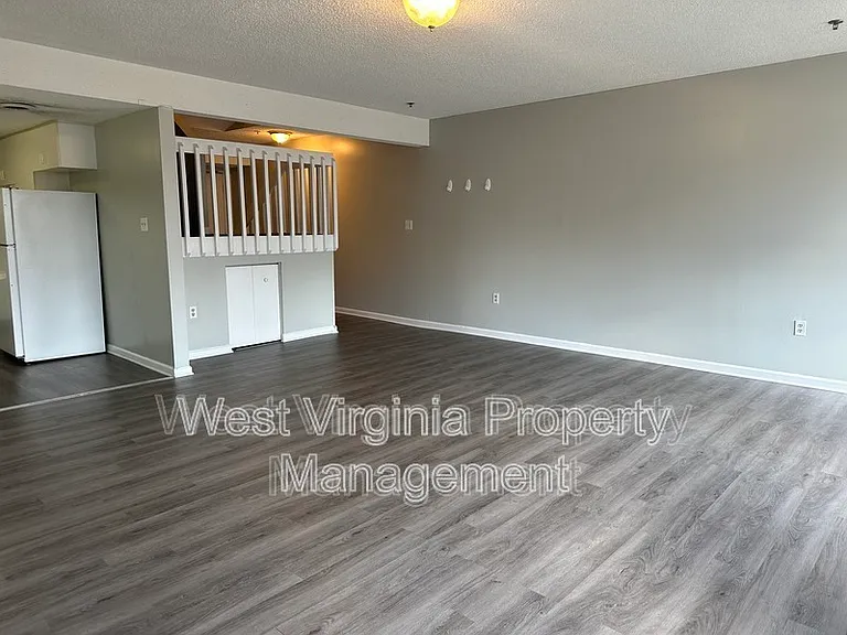 104 N 8th St #302 — Photo 3