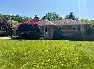 35130 Beaconhill St, Harrison Township, MI 48045