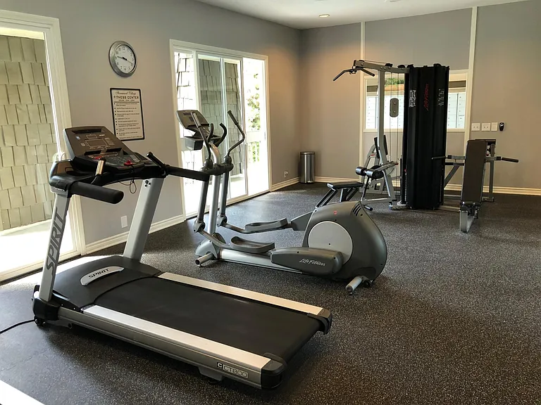Stonewood Village Apartments — Photo 6
